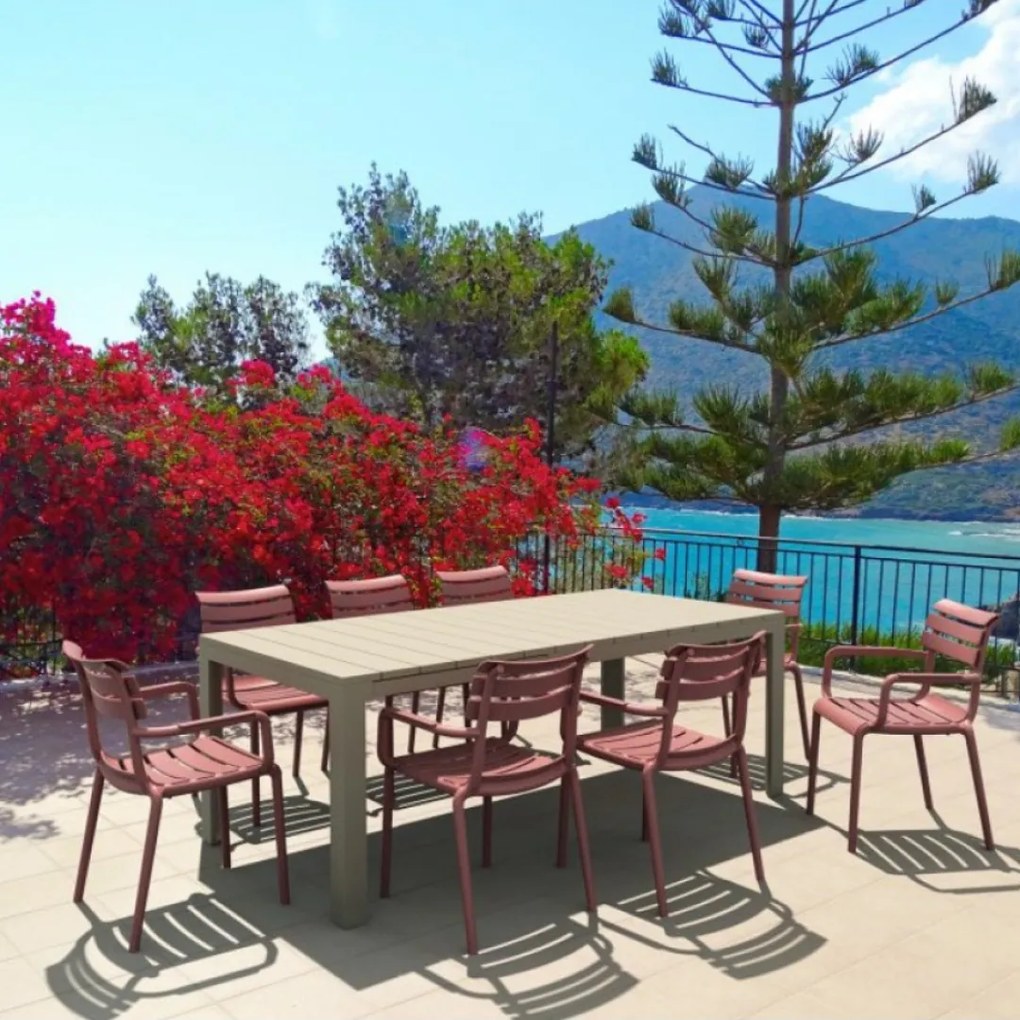 PARIS záhradná stolička s podrúčkami marsala