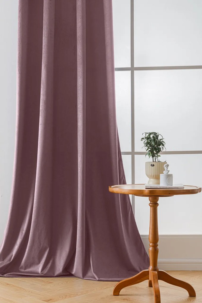 Svetlo fialový zatemňovací záves VELVET 140x270 cm Zavesenie: Riasiaca páska