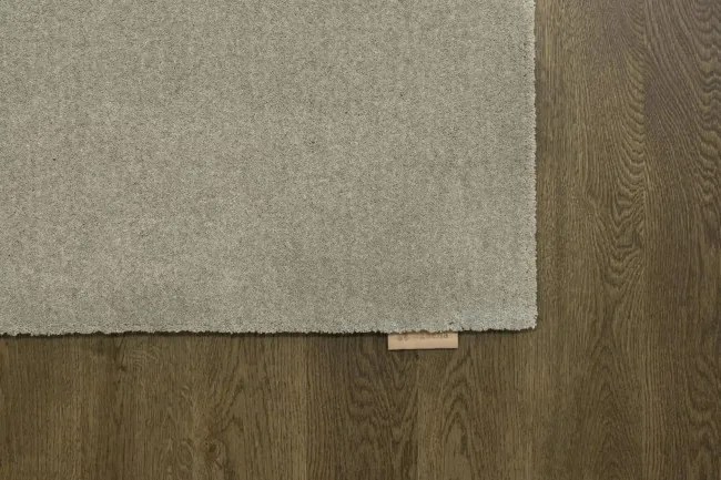 Koberec Agnella Calisia M Smooth sivý