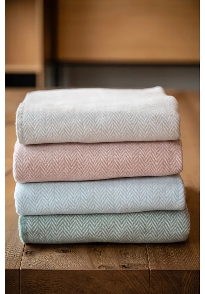 Svetlozelený pléd s podielom bavlny Euromant Skyline, 140 x 180 cm