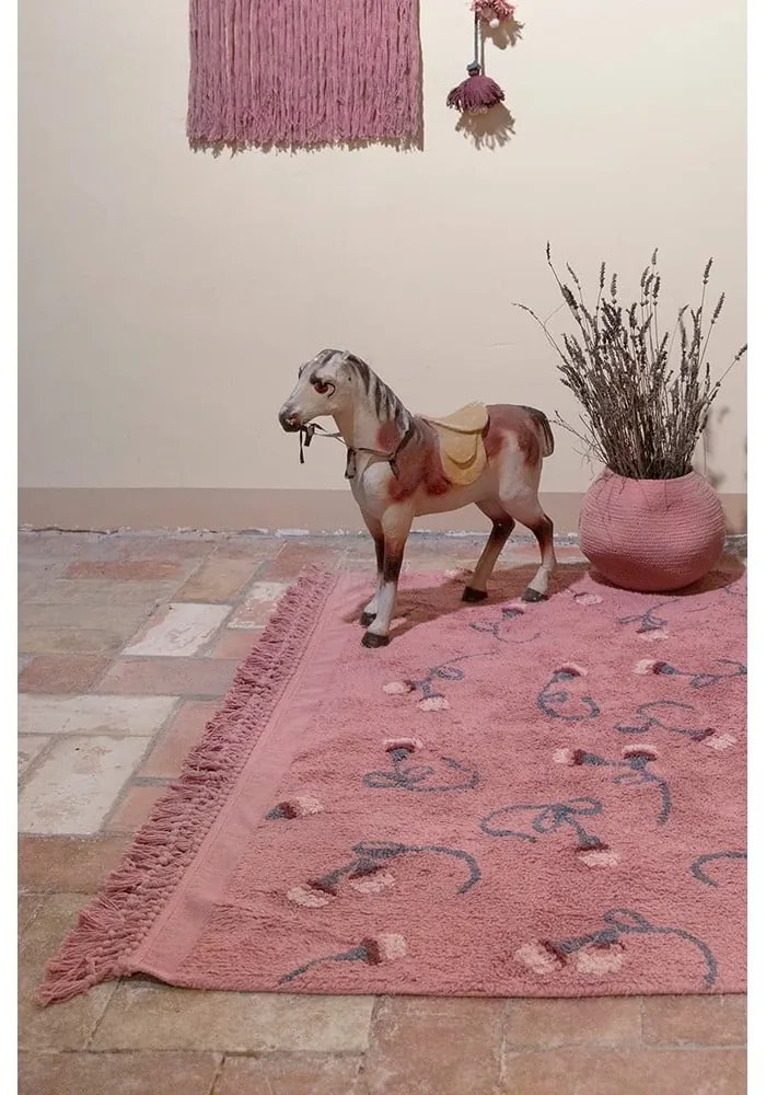 Ružový prateľný ručne tkaný bavlnený detský koberec 140x210 cm English Garden Ash Rose – Lorena Canals