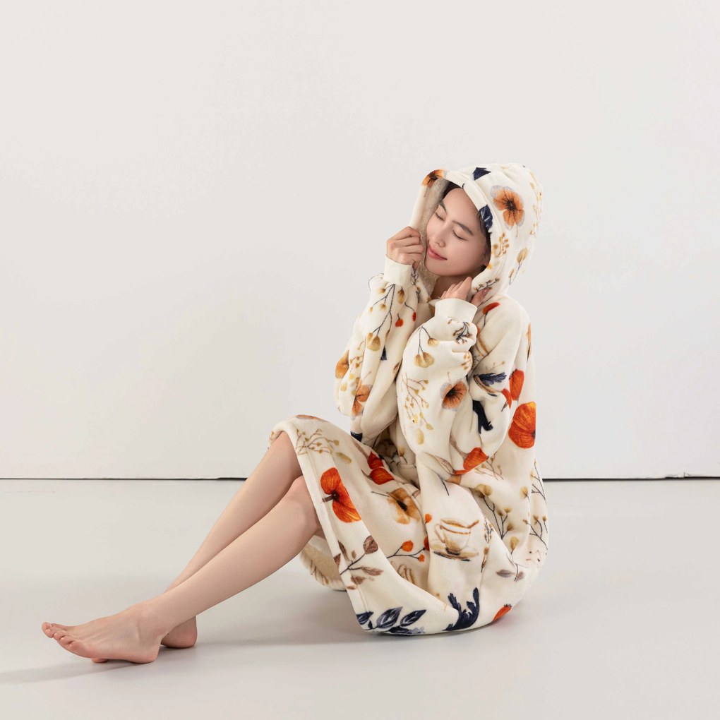 Baránková mikinová deka s rukávmi a kapucňou PAPAVA, krémová