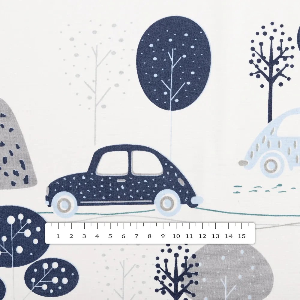 Biante Detský bavlnený behúň na stôl Sandra SA-685 Modré autá medzi stromami na bielom 20x140 cm