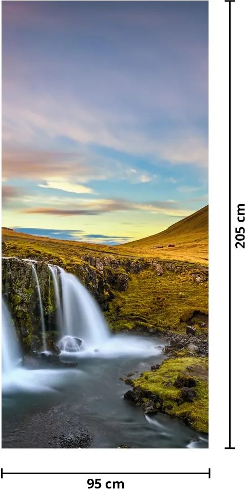 Fototapeta na dvere - Hory a vodopády na Islande (95x205cm)