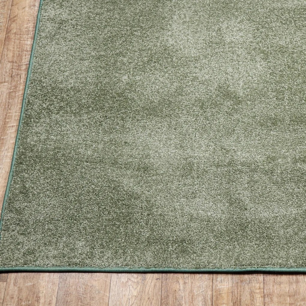 AladinWorld Expres, Koberec behúň Velur Ultra olivový, 80x200, zelená, detská izba