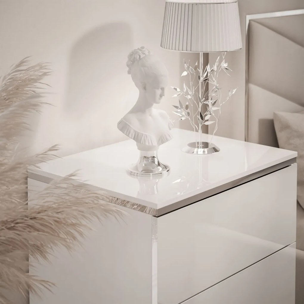 ZÁVESNÝ NOČNÝ STOLÍK NESSIE 2 BIELY LESK + STRIEBORNÝ LED