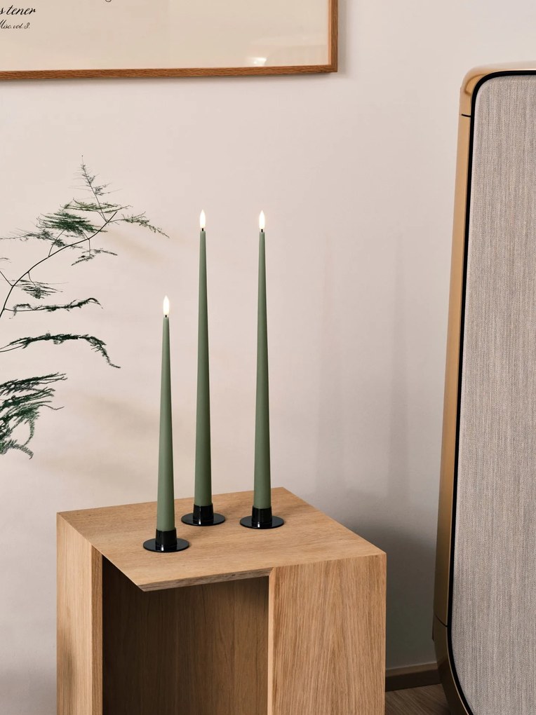 ester & erik LED sviečka Taper 30 cm / 70 Green soil – set 2 ks
