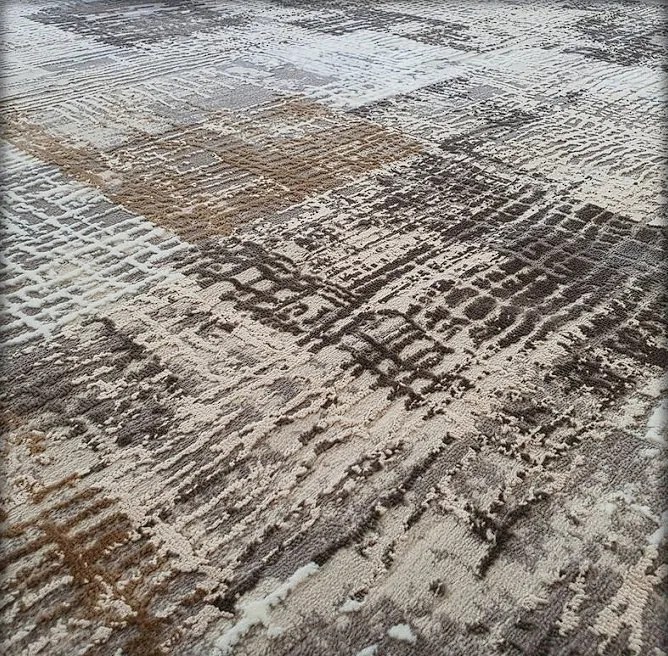 Luxess 33-Grey – sivý koberec s linkovaným vzorom Rozmer: 240x330 cm