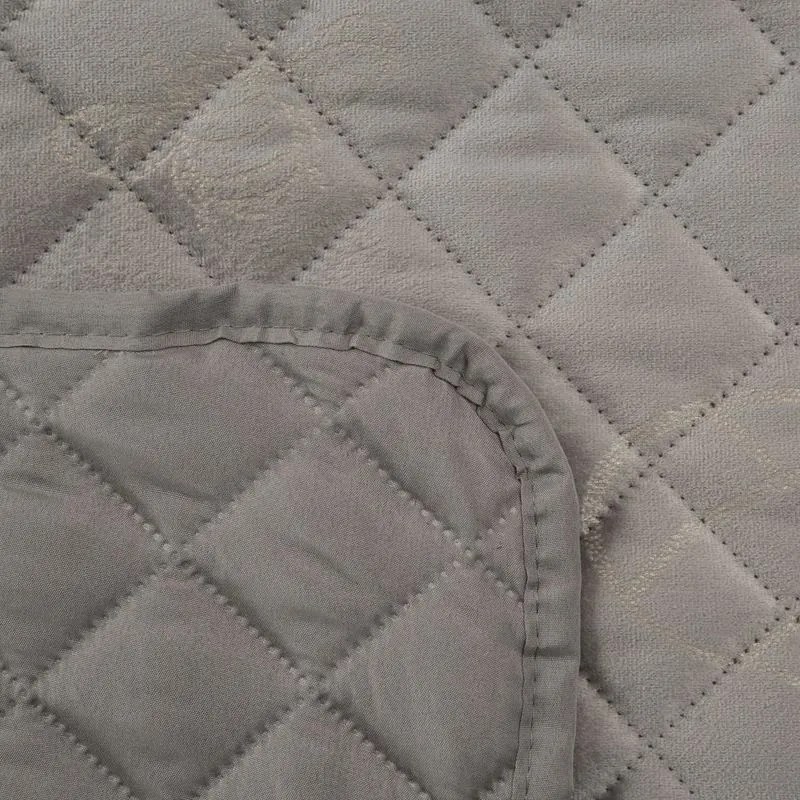 EUROFIRANY Zamatový prehoz, vyrobený technikou "hot press" s potlačou fólie 170 cm x 210 cm strieborná 100 % polyester Rozmery textílií: 170 cm x 210 cm