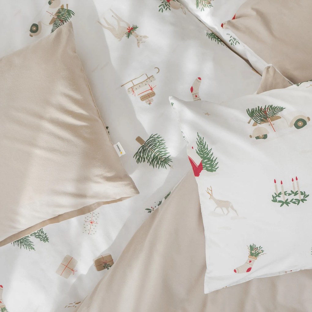 Goldea vianočné bavlnené posteľné obliečky duo - tradičné vianoce s latte 150 x 200 a 50 x 60 cm
