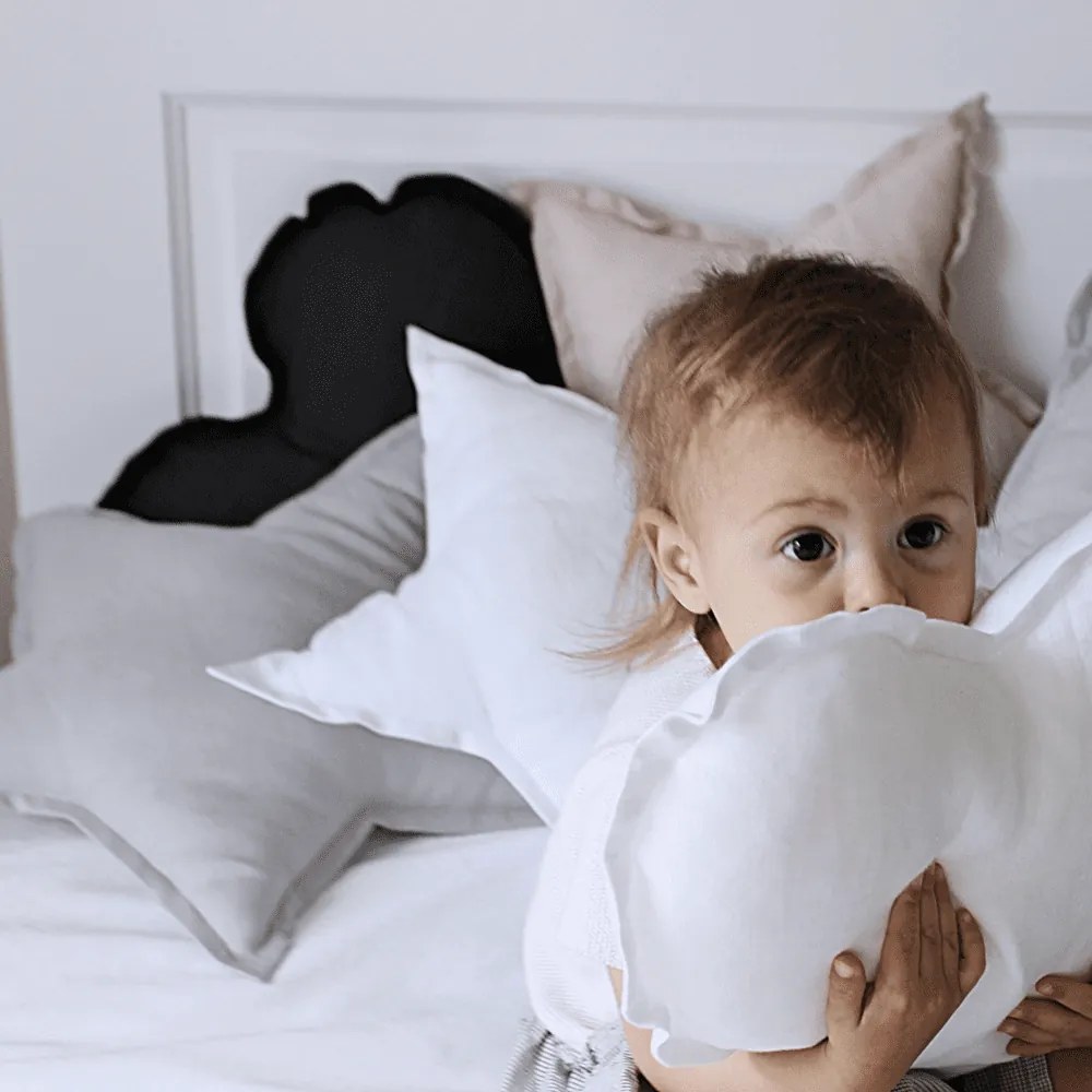 Ľanový vankúš srdca grafitová 44cm