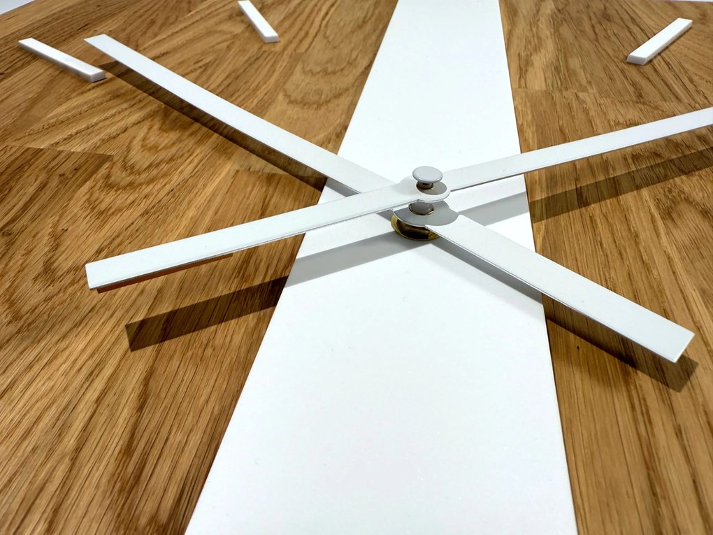 Dekorstudio Elegantné drevené hodiny DUB klasik SQ 50cm - biele