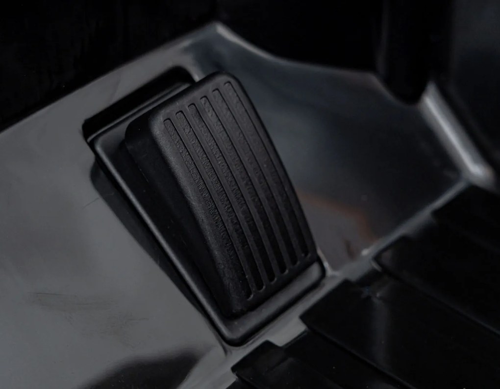 Ramiz Terénne vozidlo MOUNTAIN Čierna