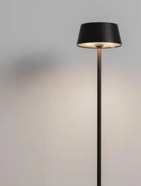 Vonkajšia stojaca lampa Persea