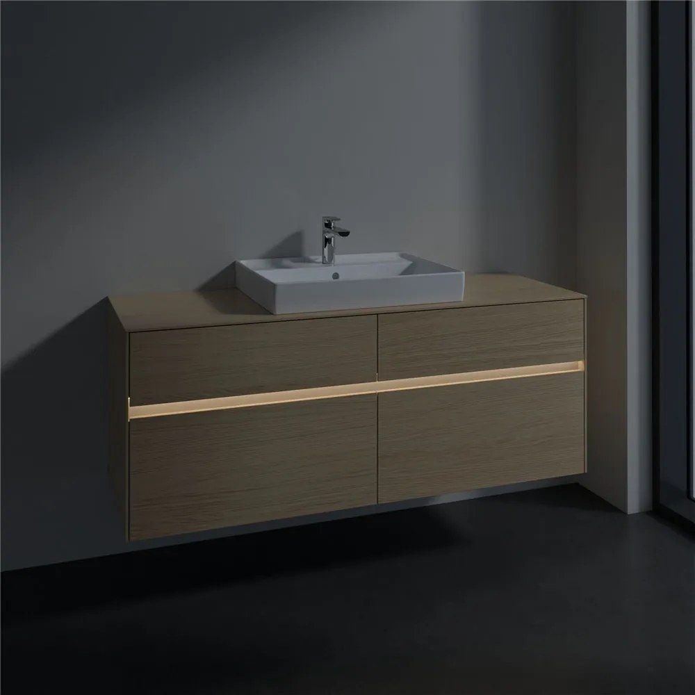 VILLEROY &amp; BOCH Collaro závesná skrinka pod umývadlo na dosku (umývadlo v strede), 4 zásuvky, s LED osvetlením, 1400 x 500 x 548 mm, Nordic Oak, C084B0VJ