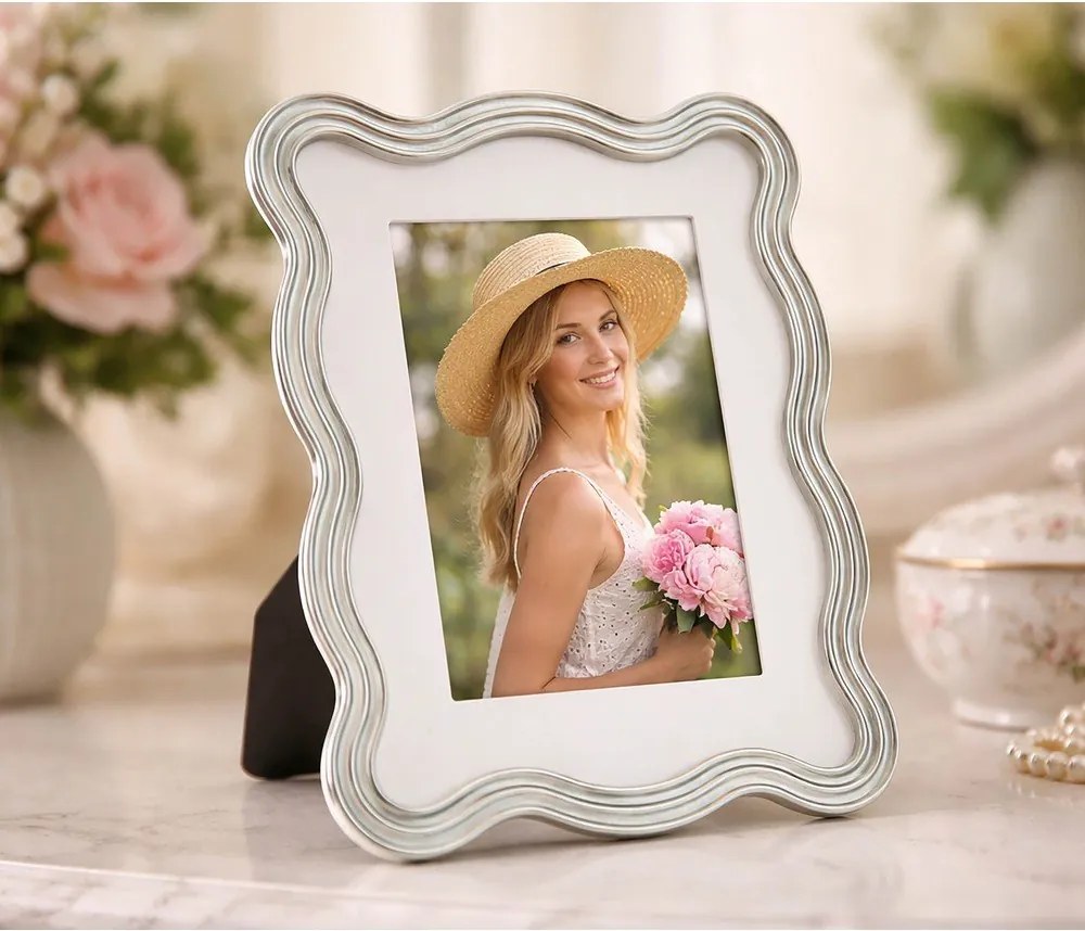 Svetlomodrý/v striebornej farbe kovový/sklenený stojací rámček 17,5x22,5 cm Elizabeth – Mauro Ferretti