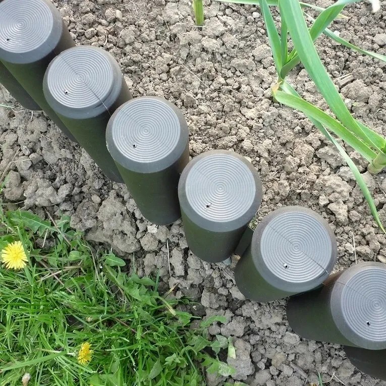 Záhradná palisáda - lem trávnika Maxi terakota, 2 m