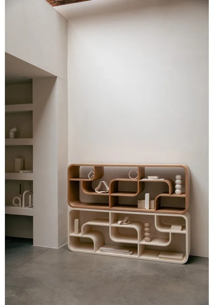 Krémová knižnica z dubového dreva 60x160x35 cm Seven – Zuiver