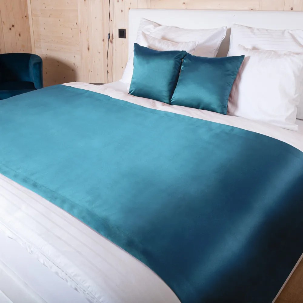 Biante Saténový prehoz/behúň na posteľ Satén LUX-050 Petrolejovo modrý 50x180 cm
