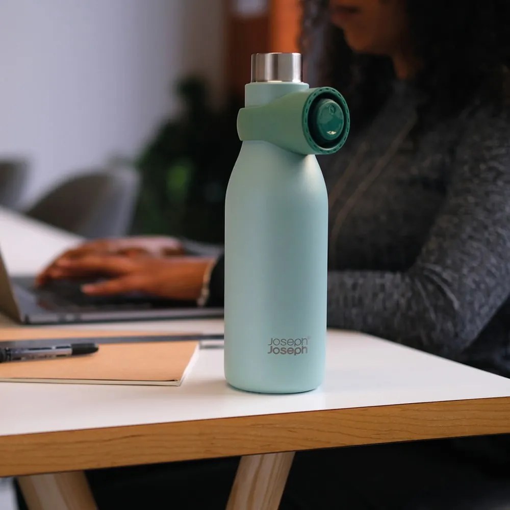 Cestovná antikoro fľaša v mentolovej farbe 500 ml Loop – Joseph Joseph