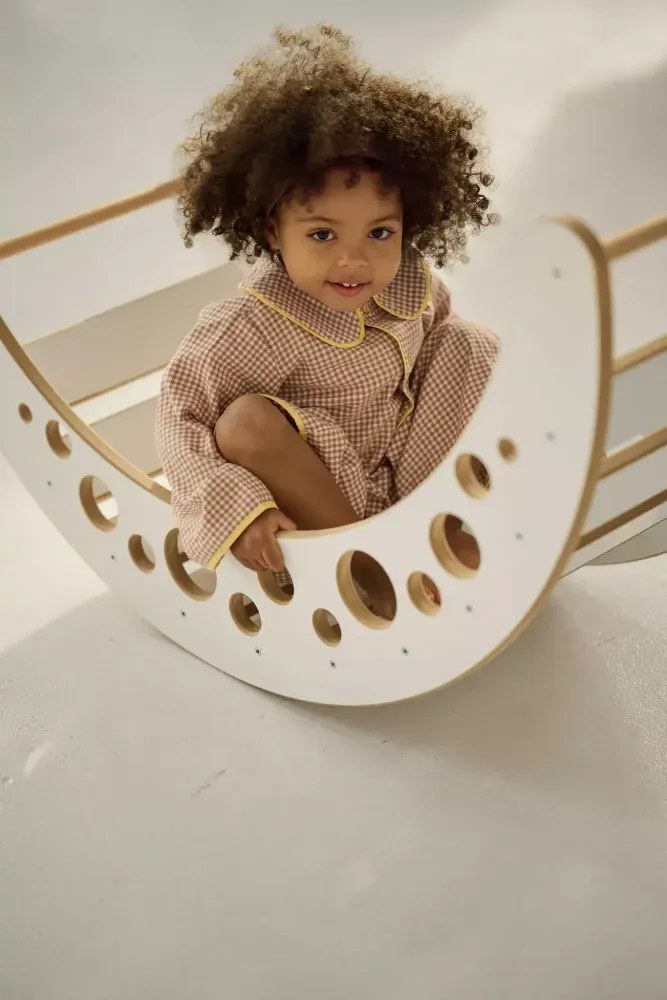 Drevená Montessori hojdačka Moon L Biela