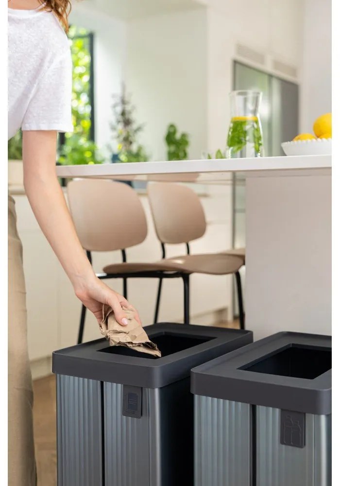 Sivý odpadkový kôš na triedený odpad z recyklovaného plastu 54 l Verto Recycle – Curver