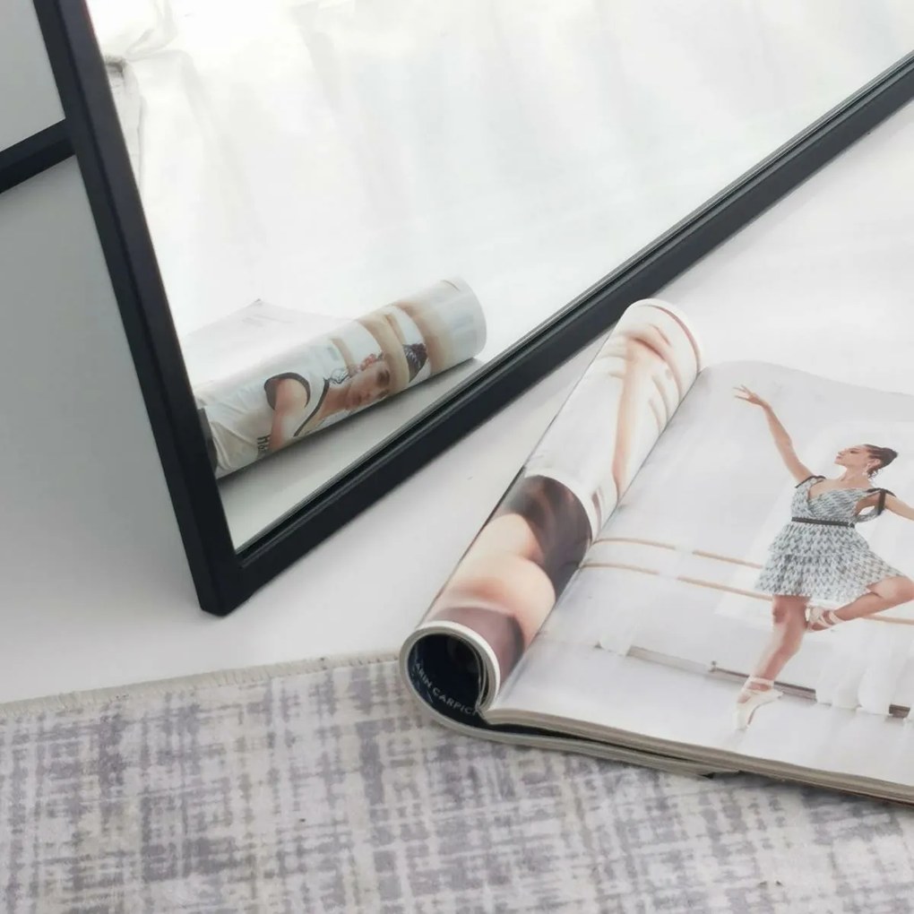 Zrkadlo portálu v matnej čiernej farbe