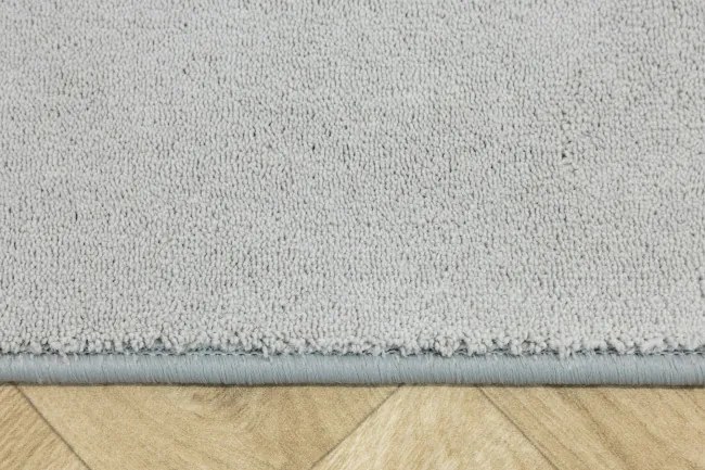 Metrážny koberec Lexus 172 svetlosivý