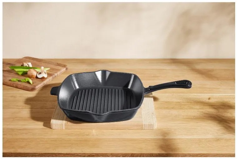 Silvercrest®  Liatinová grilovacia panvica, 24 cm, čierna + Liatinová servírovacia panvica, 2,4 l, čierna  (800011480)