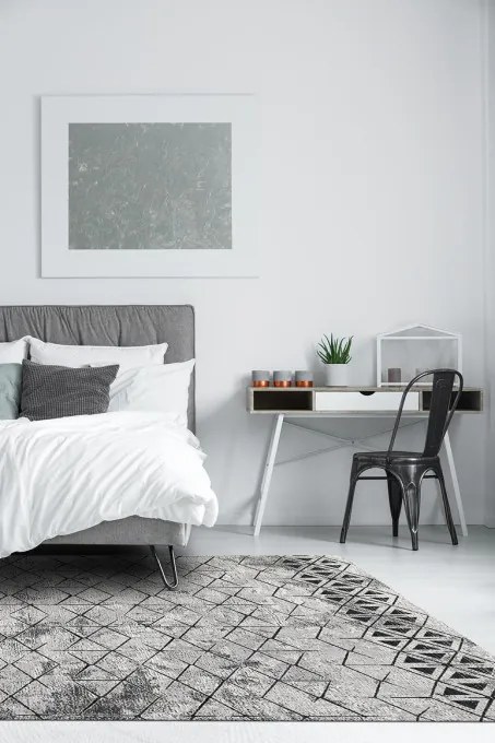 Koberec Agnella Agnus Bateja svetlosivý