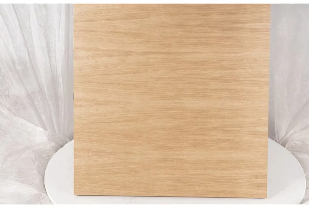 AKCIA Čierny jedálenský stôl s doskou v dekore dub PURO 70x70 II. akosť