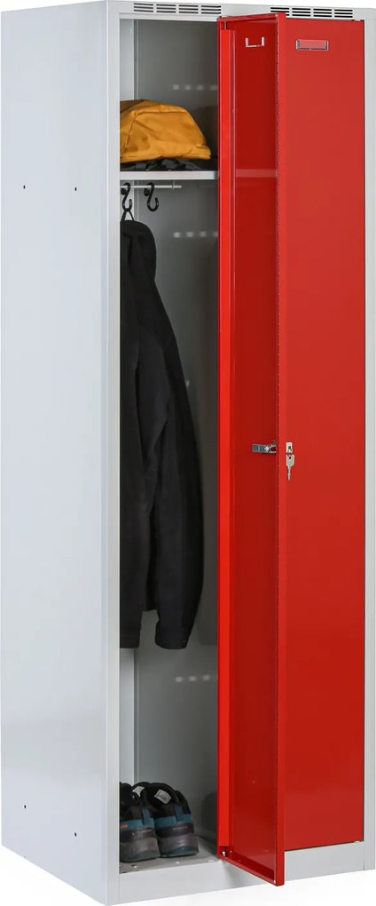 Plechová šatníková skrinka S8 na sokli, 2-dverová, 1800 x 600 x 500 mm, otočný zámok, červené dvere