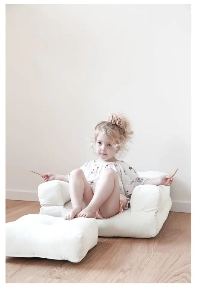 Detské rozkladacie kreslo s taburetkou Karup Design Mini Cube Natural