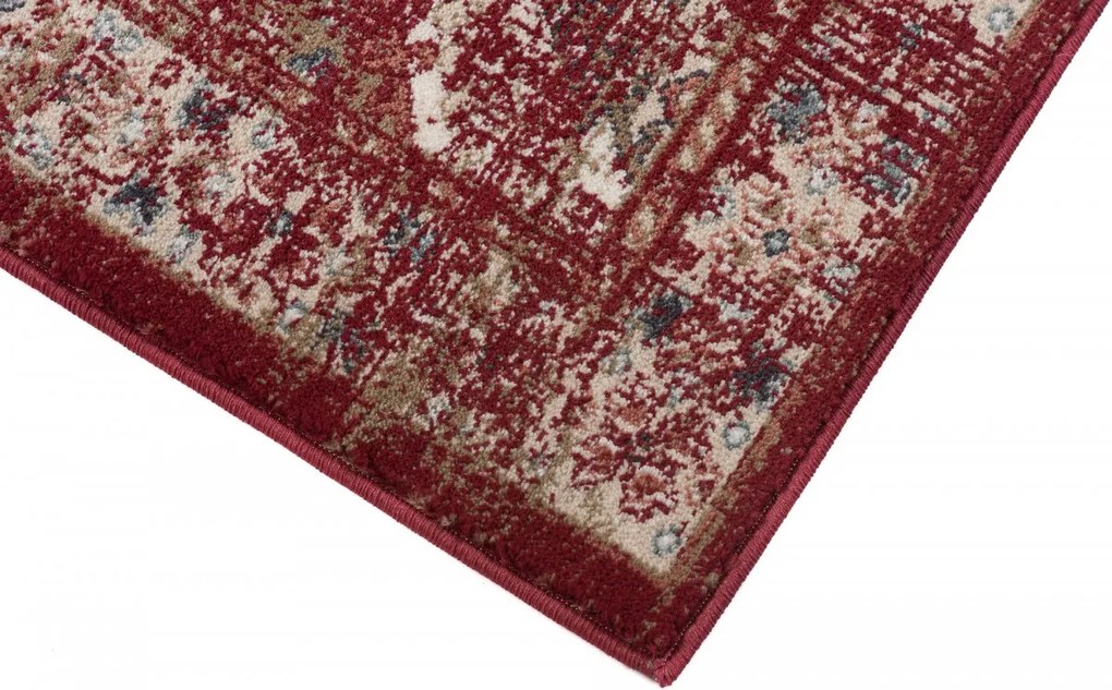 Červený obdĺžnikový koberec DUBAI BIL – polypropylén, nízky vlas Rozmer: 80x150 cm