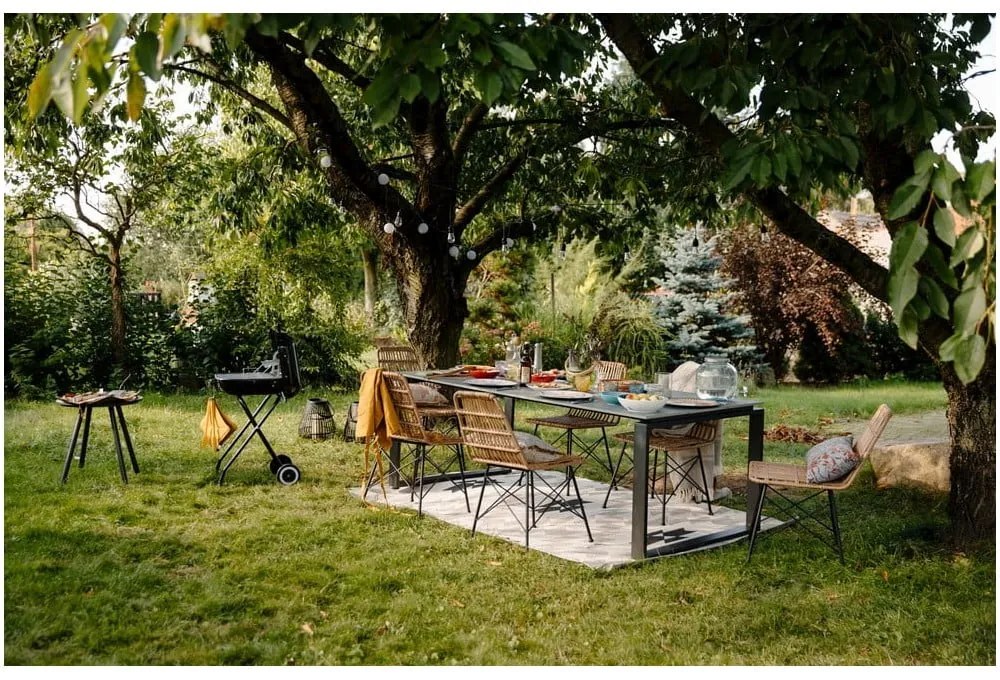 Súprava záhradného nábytku Bonami Selection so stolom Strong a stoličkami Gabriela