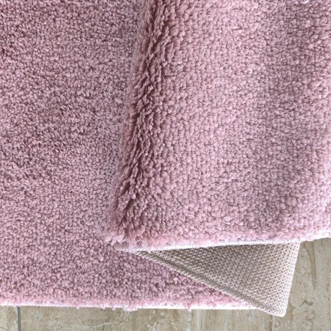 Koberec Kamel púdrovo ružový