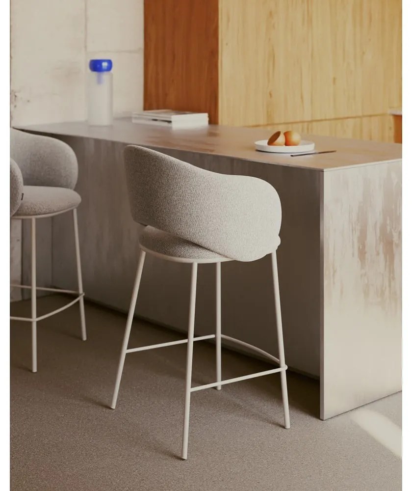 Krémová barová stolička (výška sedadla 65 cm) Maina – Kave Home