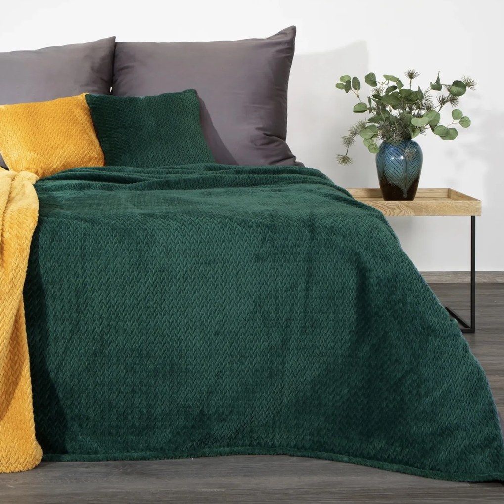 Deka Cindy tmavozelená 200x220 cm – veľká prešívaná deka s elegantným vzorom