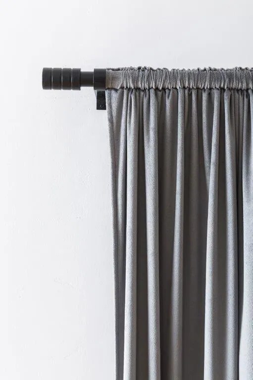 Svetlosivý zatemňovací záves VELVET 140x250 cm Zavesenie: Kovové krúžky