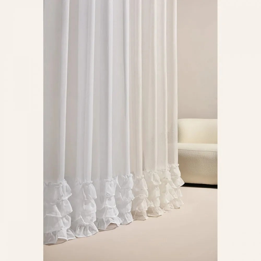 Biela záclona Flavia s volánmi a striebornými priechodkami 400 x 250 cm