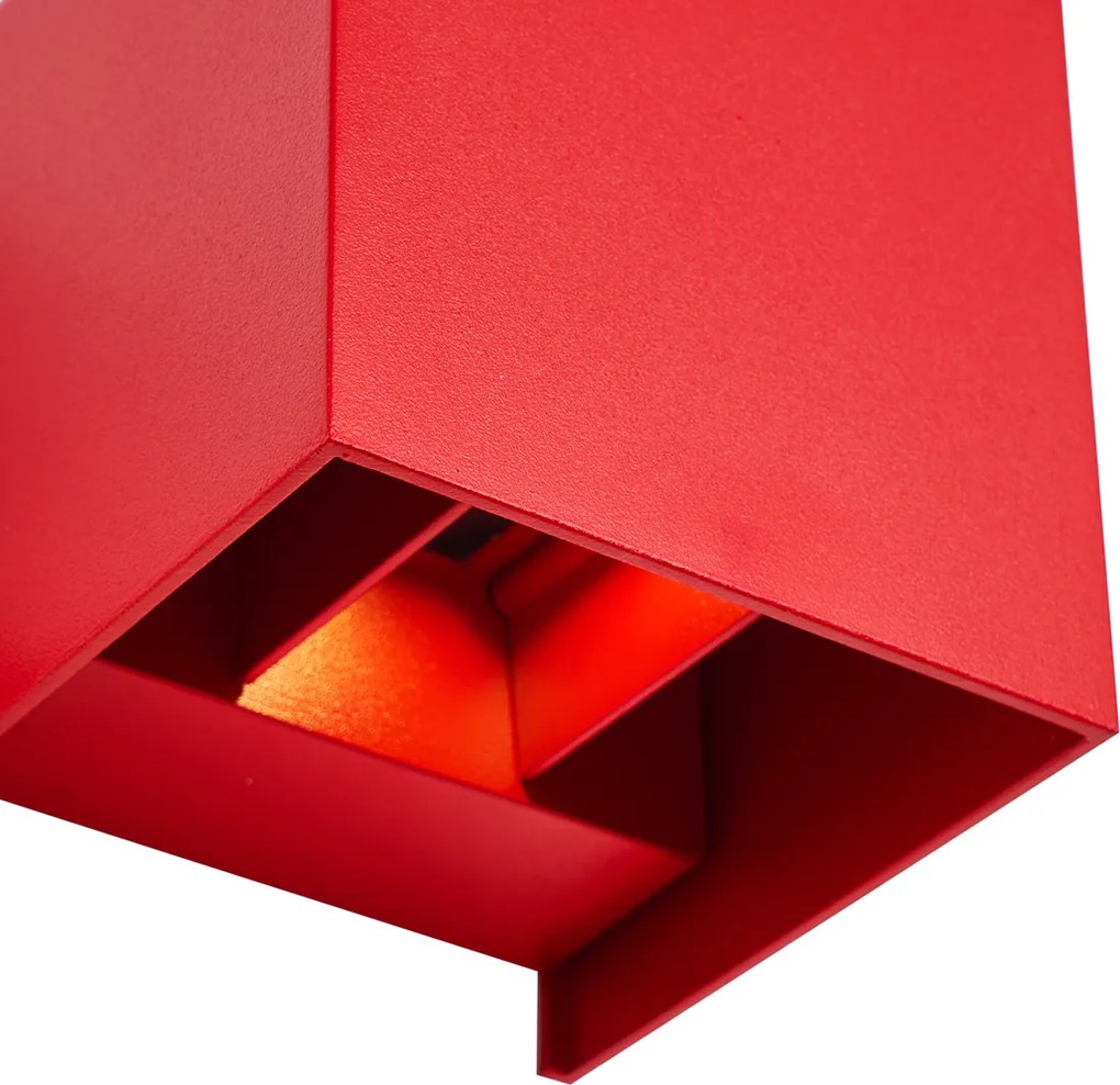 Moderné vonkajšie nástenné svietidlo tmavočervené vrátane LED IP54 - Edwin