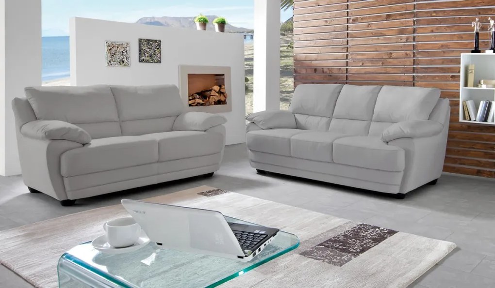 Trojsedák Nebolo, svetlo šedá látka v optike kože