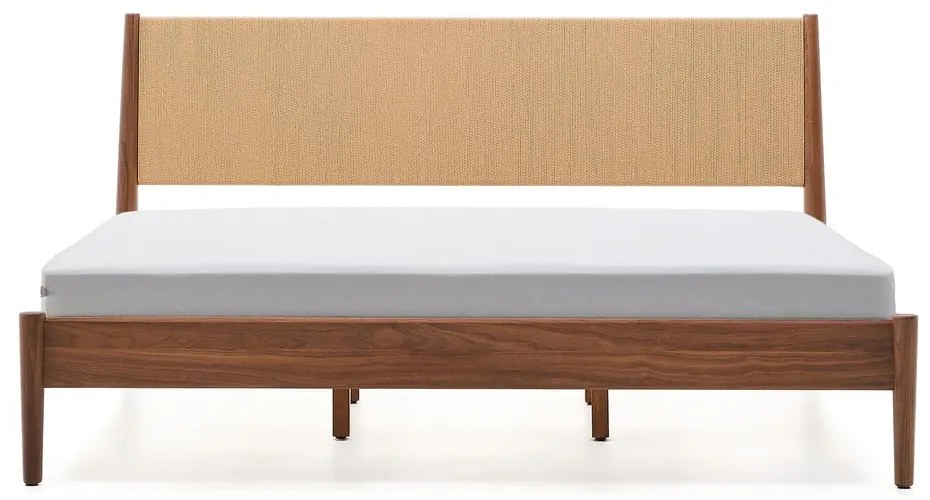 Tmavohnedá dvojlôžková posteľ z orechového dreva s roštom 180x200 cm Elan – Kave Home