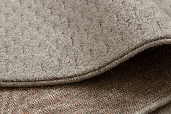 Koberec TEXTURA 488.13.LA110 Osta sivý