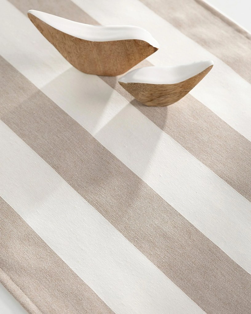 Bežec s volánom 40x160 cm farba produktu béžová látka vzorované