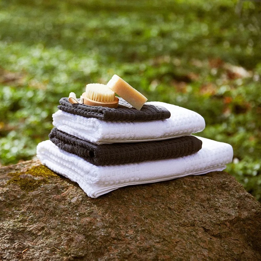 Tmavosivý froté uterák z Bio bavlny 30x30 cm Check – JUNA