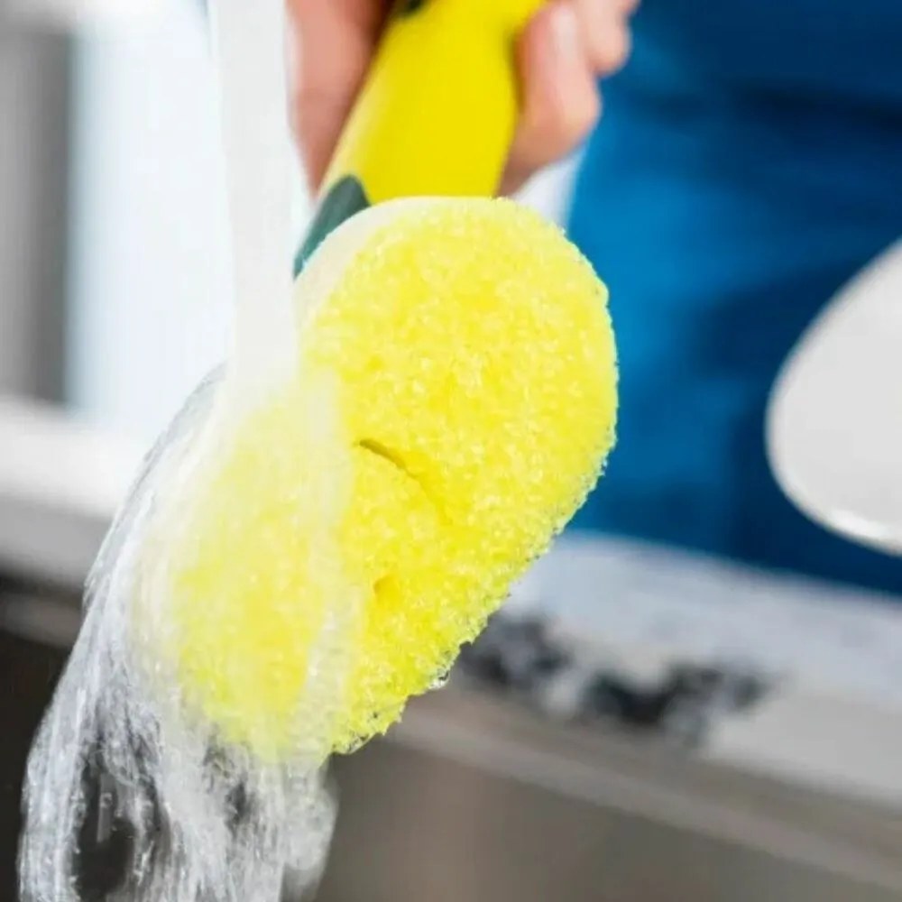 Scrub Daddy Dish Daddy hubka na umývanie riadu, s rukoväťou a dávkovačom saponátu