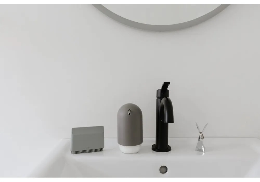 Sivý plastový dávkovač mydla 230 ml Touch – Umbra