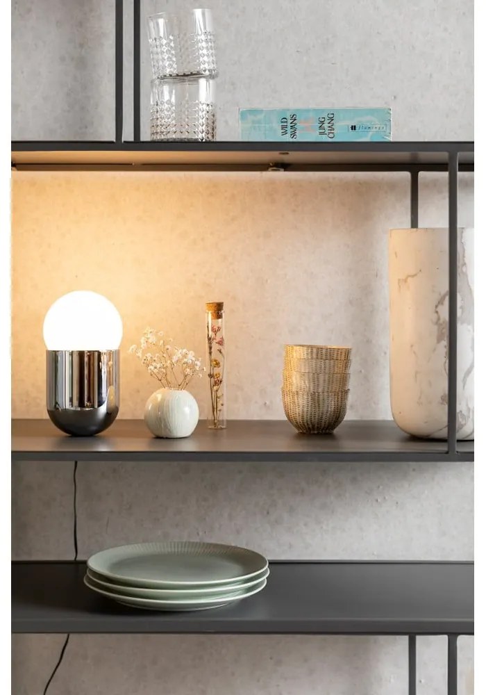 Stolová lampa v striebornej farbe Zuiver Gio