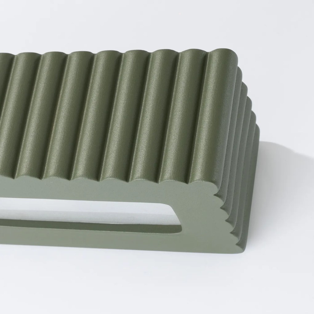 Nástenné svietidlo Rigata, 1x olivovo zelené keramické tienidlo